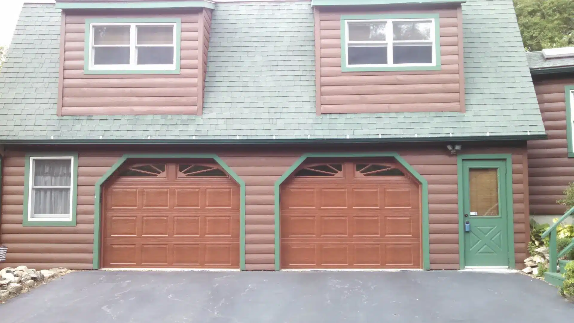 Residential garage doors