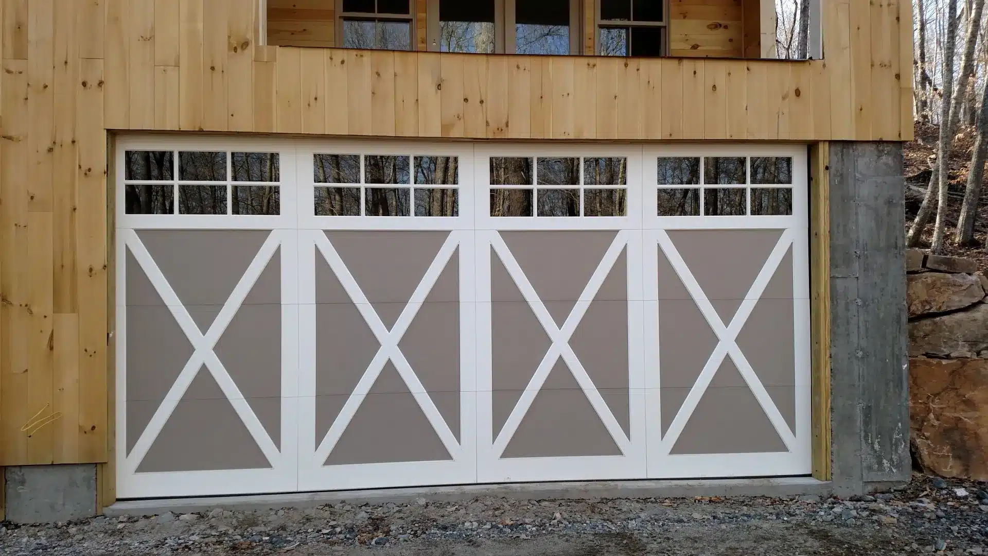 Residential garage doors Residential garage doors