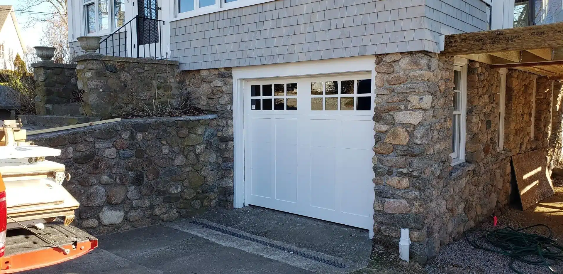 Residential garage doors Residential garage doors