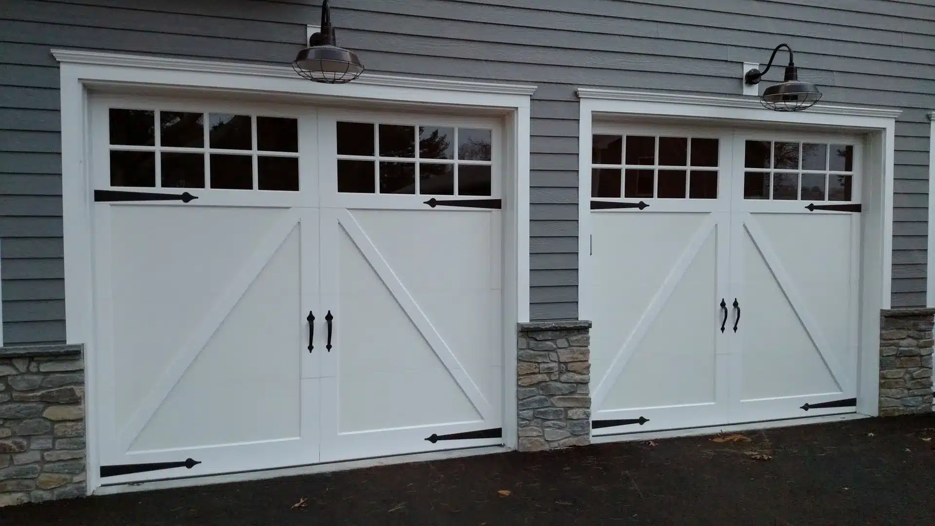 Residential garage doors