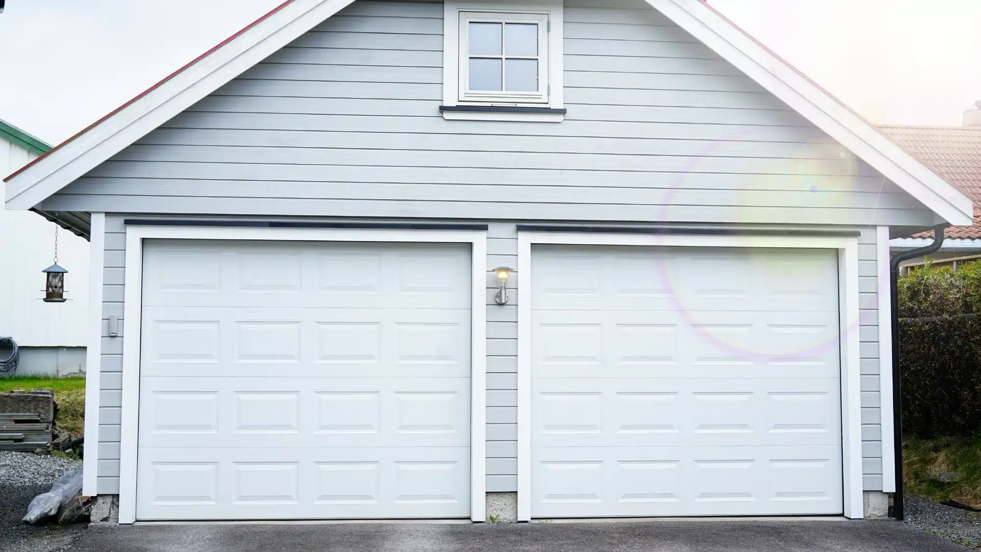 Choosing the Best Garage Door Material for Hot Climates